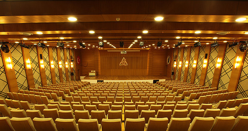 Katılacağın bir konferansta koltuk seçimin nasıl olur?