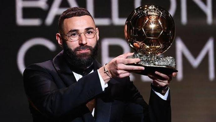 2022 Ballon dOrun sahibi Karim Benzema oldu! Sizce Benzema bu ödülü haketti mi?