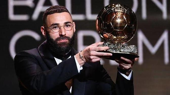 2022 Ballon d'Or'un sahibi Karim Benzema oldu! Sizce Benzema bu ödülü haketti mi?