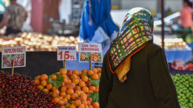 Türk halkının yüzde 62'si ekonomi yönetimini başarısız buluyor. Sence ekonomi nasıl yönetiliyor?