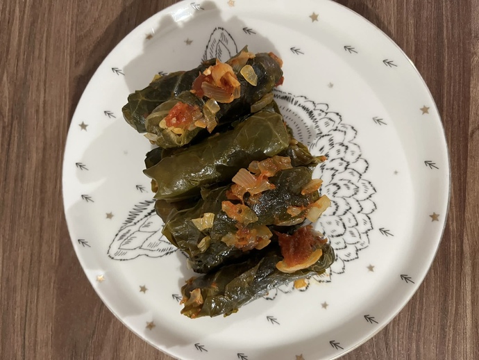 Karalahana sarması yaptım. Senin en sevdiğin sarma hangisi?
