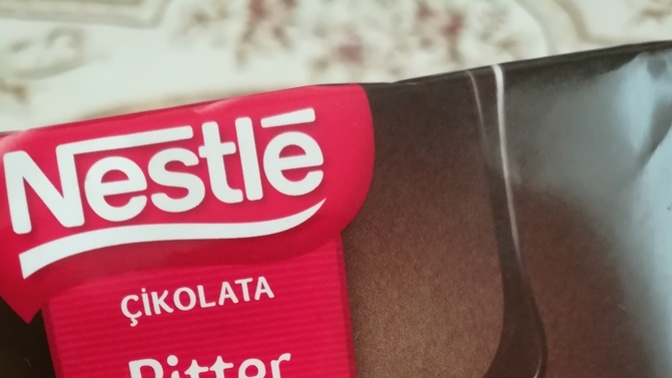 Bitter çikolata yemesini seviyor musunuz?