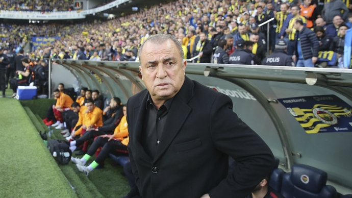 Fenerbahçe, Fatih Terim Galatasaray’dan ayrıldıktan sonraki her sezonda şampiyon oldu. Sizce bu sezonda şampiyon olabilirler mi?