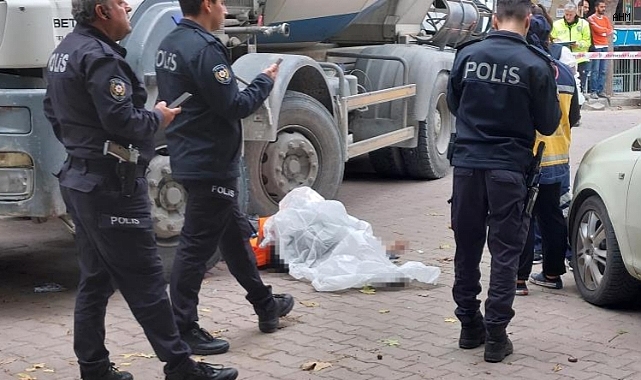 Kedilere yem veren bir kadın, beton mikserinin çarpması sonucu hayatını kaybetti! Ne düşünüyorsunuz?