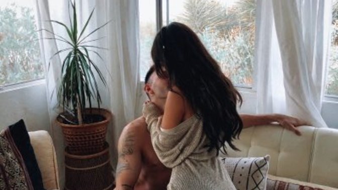 Seksi ve yakışıklı biriyle sevgili olur musun?