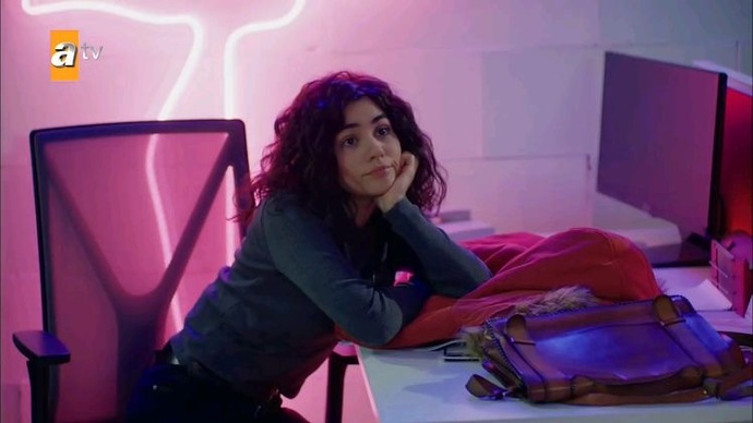 Dizi karakterlerinden etkilenir misin? O karaktere benzemeye çalışır mısın?