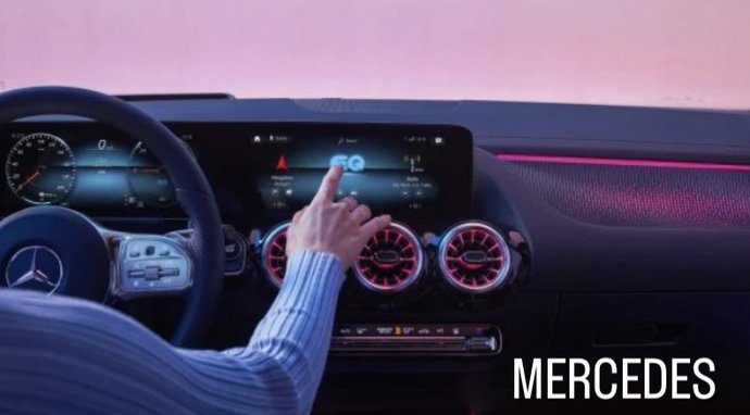 Hangi aracın ön konsol dizaynı daha güzel?