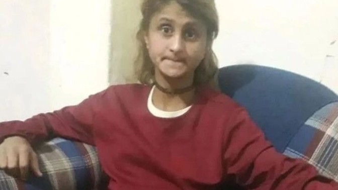 Sizce bu dünyanın en güzel kızı değil mi?
