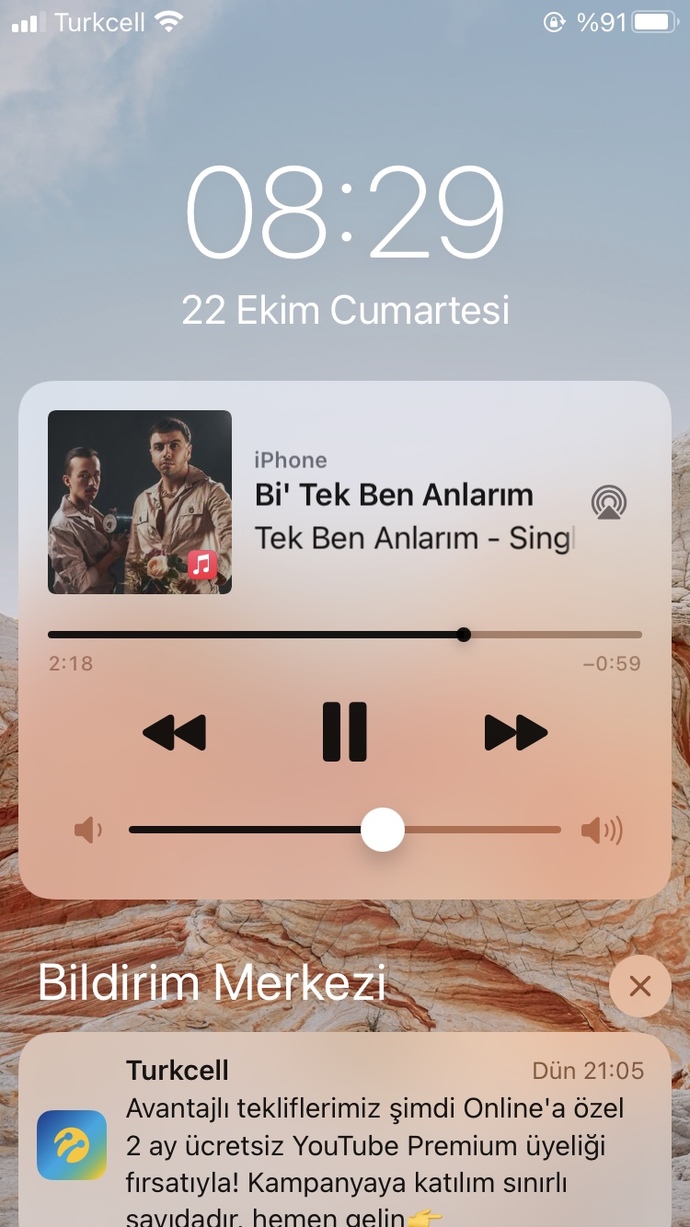 Bu aralar efkarlıyken en çok ne dinlersiniz?