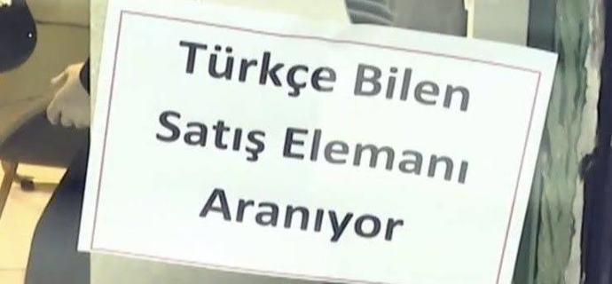 İstanbulun göbeğinde şaşırtan iş ilanı: Türkçe bilen eleman aranıyor! Zamanla tamamen turist haline mi geleceğiz?