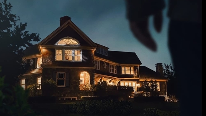 Netflix'in yeni dizisi olan The Watcher'ı izleyen var mı?