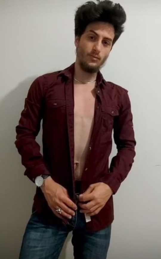 Sizce de bu tarz erkeklerde çok hoş değil mi?
