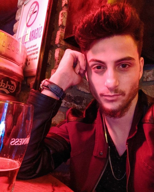 Sizce de bu tarz erkeklerde çok hoş değil mi?