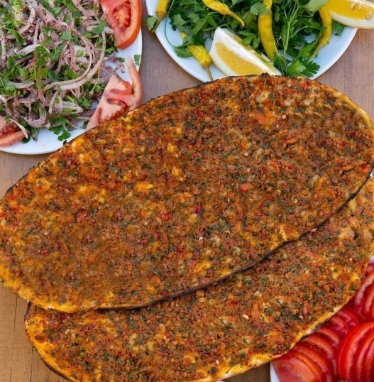 Lahmacun sevmeyen var mı ?