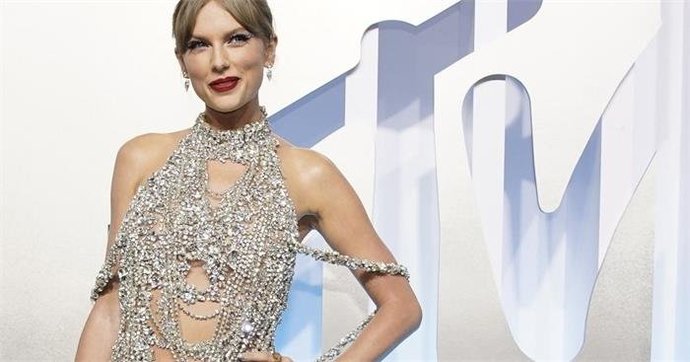 Taylor Swiftin yeni albümü, Spotifyı çökertti! Siz albümü dinlediniz mi?