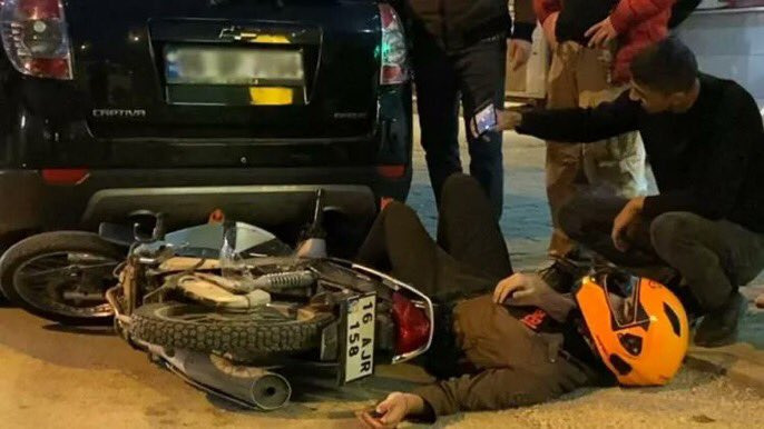 Kaza geçiren genç, arkadaşından selfie çekmesini istedi. Sizce selfie fotosu kaç like alır?