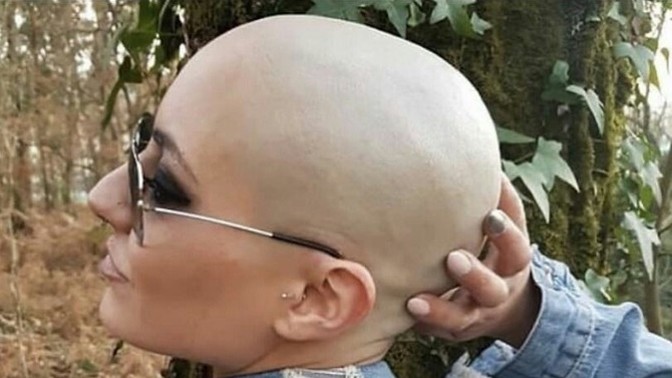 Bir kadın neden saçlarını kazıtma ihtiyacı duyar?