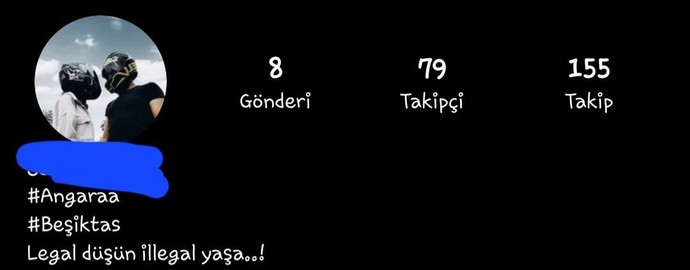 Sizce bu adamın sevgilisi mi var?