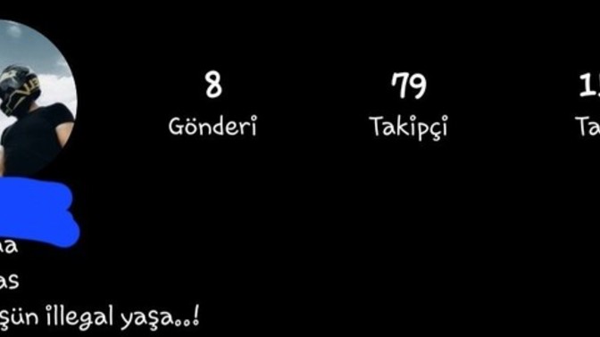Sizce bu adamın sevgilisi mi var?