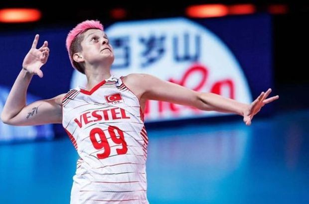 Milli voleybolcu Ebrar Karakurt İtalyada depo fulledi! Aynı paraya burada depo dolar mı?