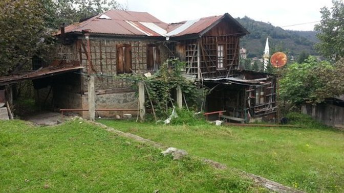 Kızlar, Büyüdüğünüz evde mi daha çok mutluydunuz , öğrenci evi yurt ya da  evlendikten sonraki evinizde mi mutlusunuz?