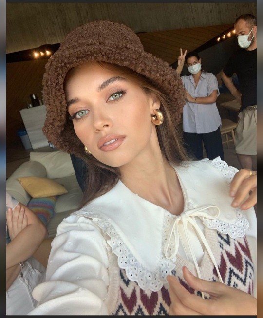 Aleyna Şirin mi daha güzel Afra Saraçoğlu mu?