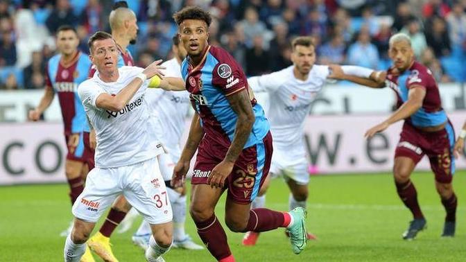 Trabzonspor 1 - Sivasspor 0... Bordo mavililer şampiyonluk yarışında önemli bir 3 puan aldı! Maçı nasıl buldunuz?