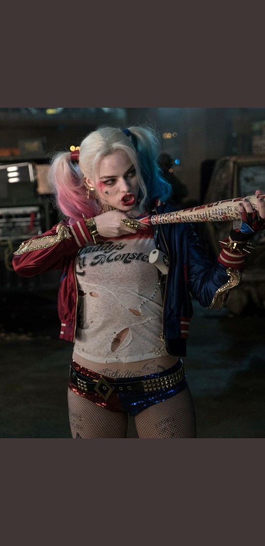 Margot Robbieden ilginç açıklama: Geceleri Harley Quinnin beyzbol sopasıyla uyuyorum. Kendini rolüne çok mu kaptırdı sizce?