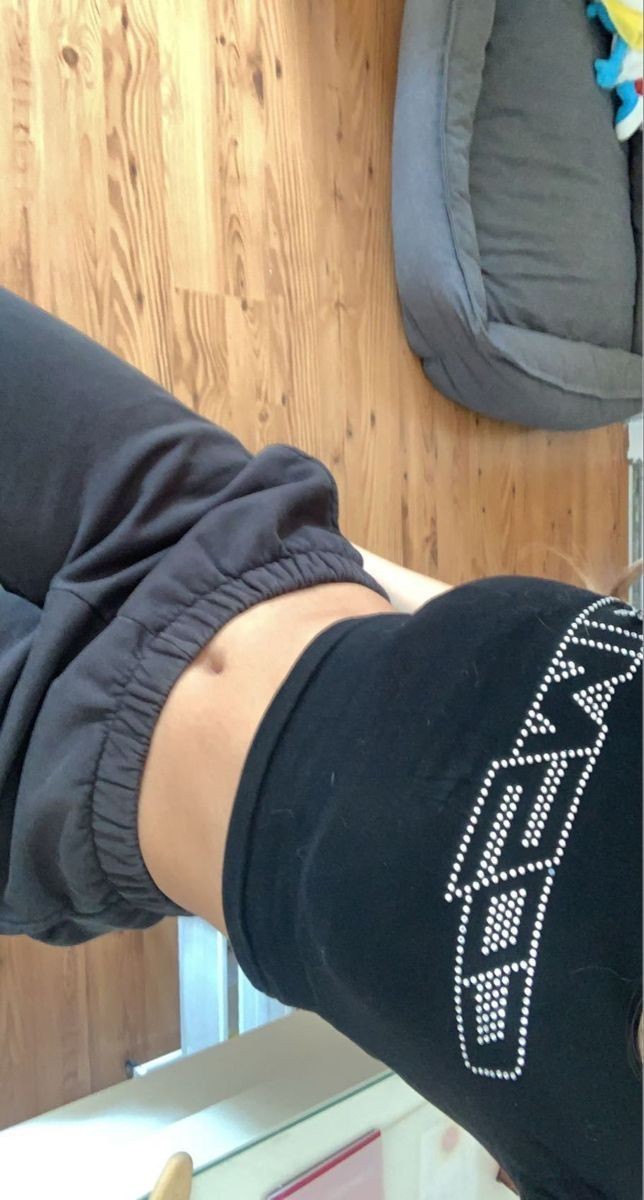 Sizce göbek piercing yakışır mı?