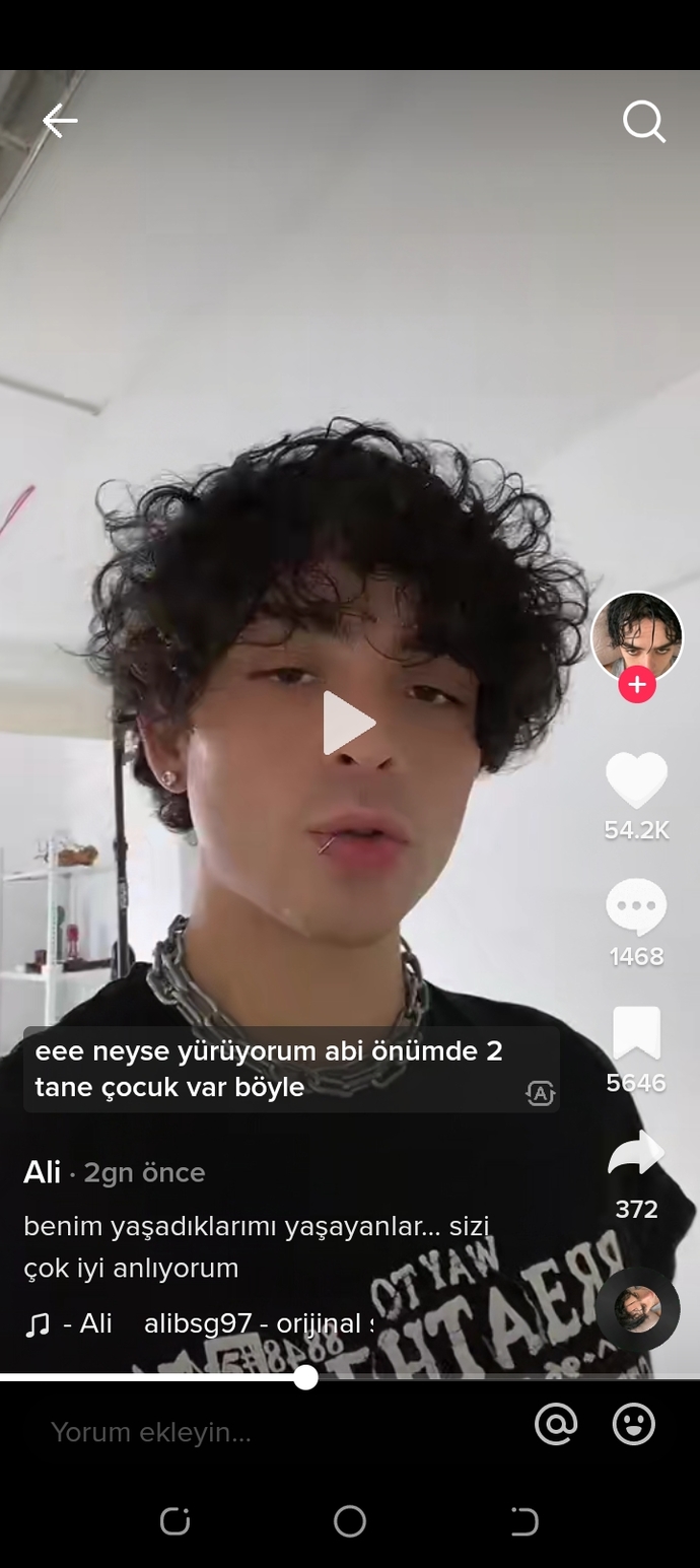 Kızlar, sizi kendine çeken erkek modeli?