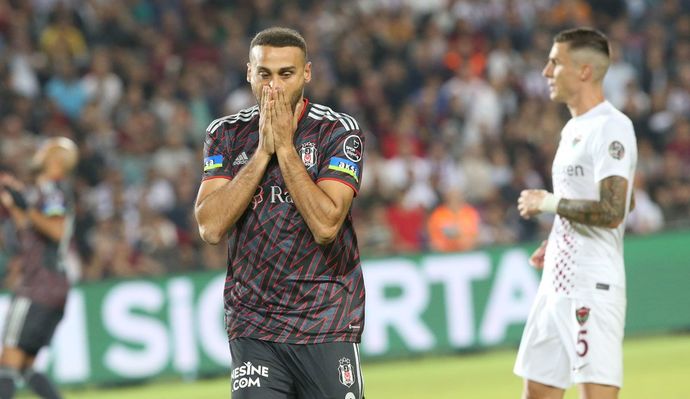 Hatayspor 2 - Beşiktaş 1... Ve Kartal şampiyonluk yarışında ağır yara aldı! Maçı nasıl buldunuz?