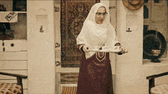 Gülüşüne öldüğün biri var mı?