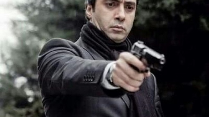 Sizce polat Alemdar (Necati Şaşmaz) mı daha iyi bir aktör yoksa Maraz ali (Mehmet Akif alakurt) mi?
