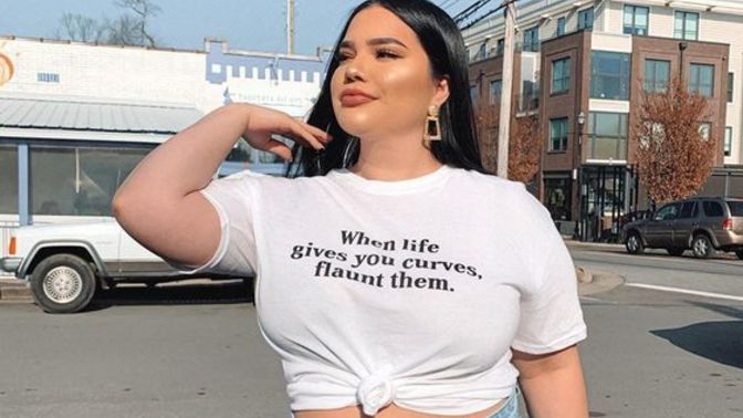 18 yaşındayım ve 80 kiloyum. Bakışlardan çekindiğim için spor salonuna gidemiyorum. Bunu nasıl yenerim :(?