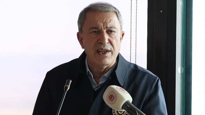 Bakan Akar: (Kimyasal silah iddiası) Ne zaman terör örgütü çöküş sürecine girdi, karalama yoluna gitmeye çalıştılar,, dedi?