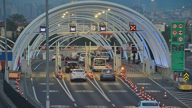Avrasya tünelinin güncel geçiş fiyatı otomobil için 53 TL! Sırf trafikten kaçmak için değer mi?
