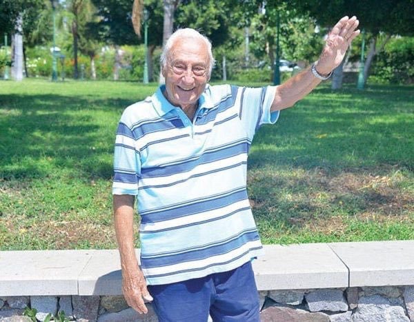 Duayen sunucu Halit Kıvanç hayatını kaybetmiş. Halit Kıvançı nasıl bilirdiniz?