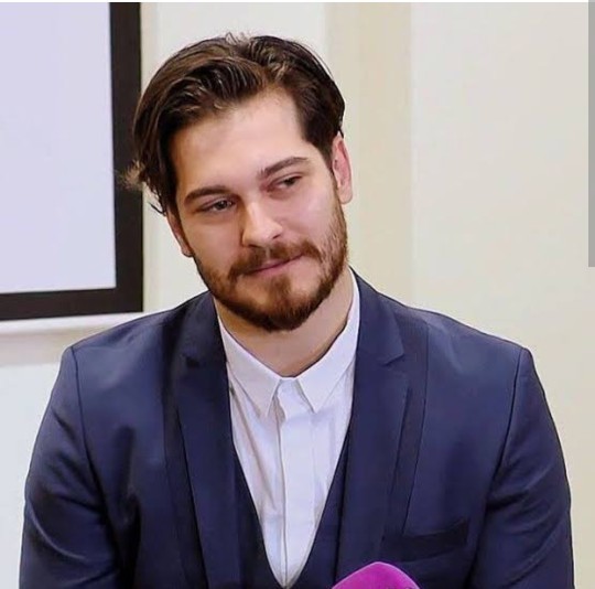 Hangi saç rengini daha çok beğeniyorsunuz?