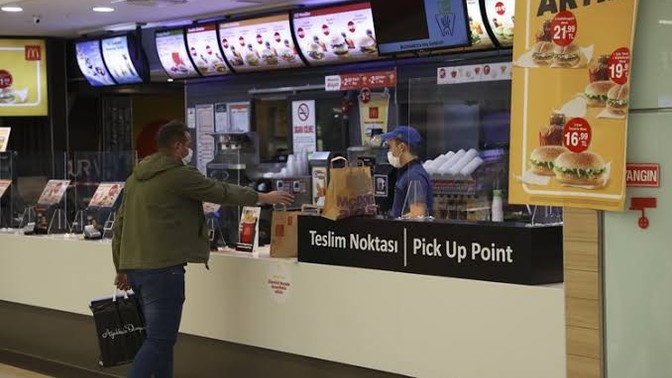 Fazla abartıldığını düşündüğünüz yeme/içme yerleri neresi?