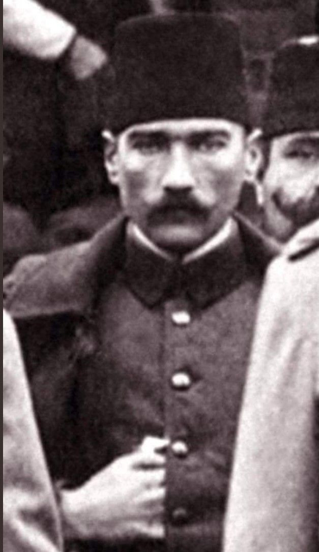 Cumhuriyetimizin 99. yılını kutluyoruz! #CumhuriyetDeyince aklına neler geliyor🇹🇷?