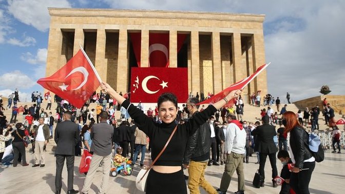 Cumhuriyetimizin 99. yılını kutluyoruz! #CumhuriyetDeyince aklına neler geliyor🇹🇷?