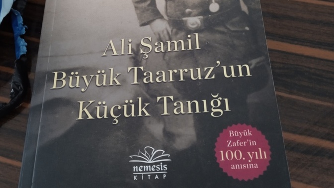 Tarih konulu kitaplar sizce de bir ansiklopedi görevi görmüyor mu?