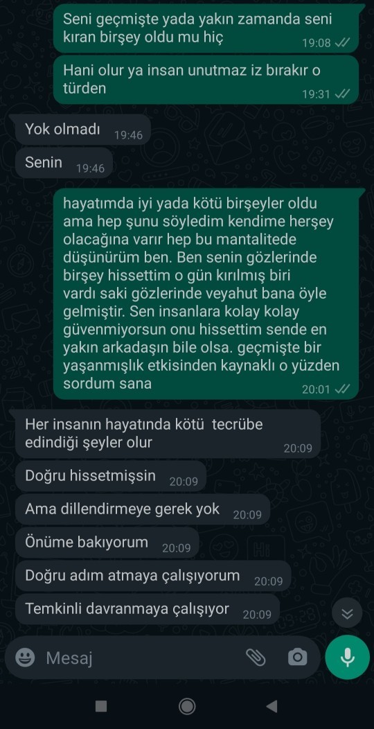 Arkadaşlar kız soğuk mu davranıyor sizce?
