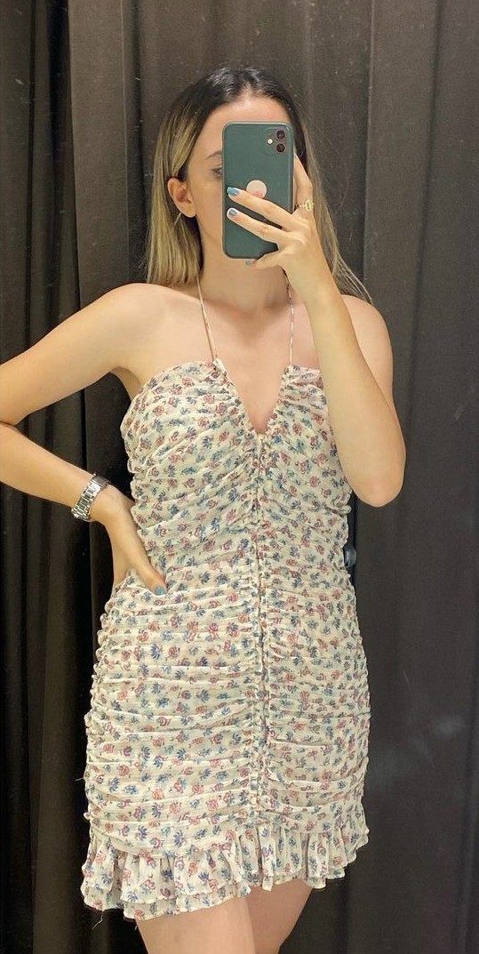400 TL olan bu Zara elbise bana yakışmış mı, alayım mı?