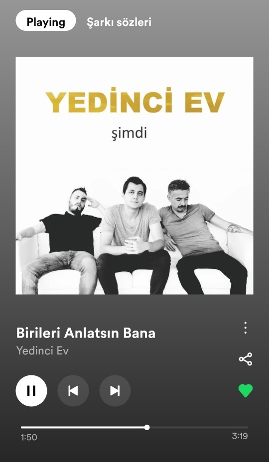 Kesin dinlemelisin dediğiniz bir şarkı var mı?