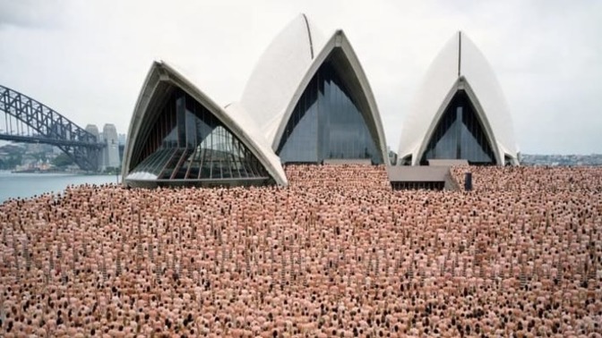 Fotoğrafçı Spencer Tunick 2 bin 500 çıplak insan arıyor. Siz bu etkinliğe katılır mıydınız?
