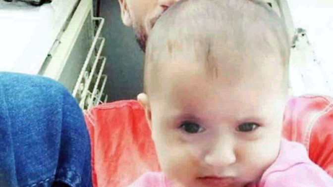 Minibüsün altına uyuması için bırakılan 2.5 yaşındaki kızı babası ezdi. Sizce her anne-baba sorumluluk sahibi midir?