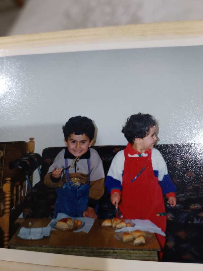 Geçmişte olduğu gibi şimdi de hangi tatlıya olan düşkünlüğün hiç değişmedi?