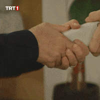 İnternet şifremi komşumla paylaşıyorum, ücret talep etmiyorum. Çevrem para almalısın diyor, sizce almalı mıyım?