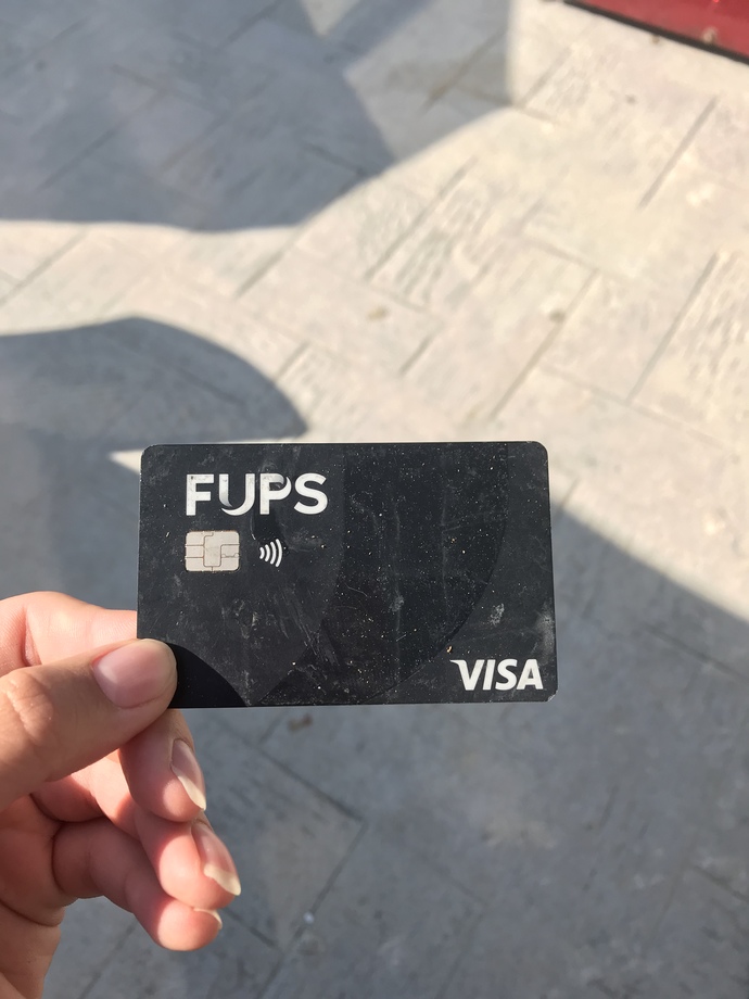 Yerde bu kartı buldum, önemli bir şey mi? Nereyi aramam lazım?
